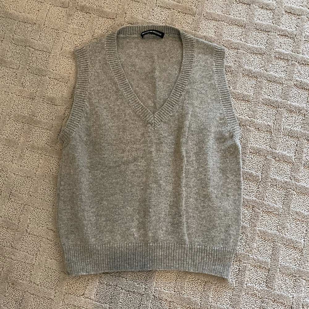 Brandy Melville NWOT grey sweater vest XS S